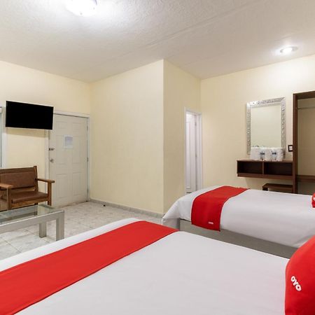 Oyo Hotel Platinium Gran Hotel,Guadalajara,Artesanias Tonala Ngoại thất bức ảnh