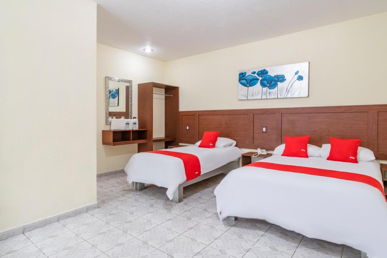 Oyo Hotel Platinium Gran Hotel,Guadalajara,Artesanias Tonala Ngoại thất bức ảnh